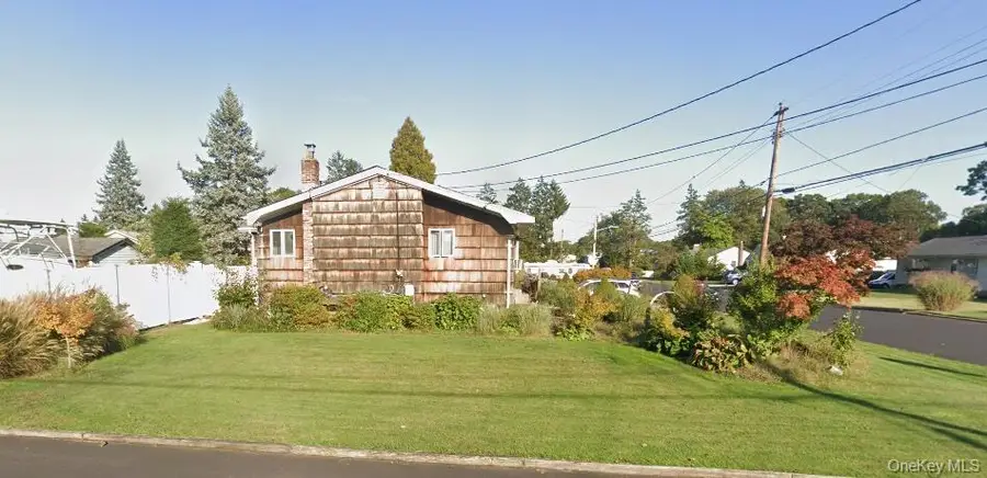 185 Throop Street, West Babylon, NY 11704 - Image #3