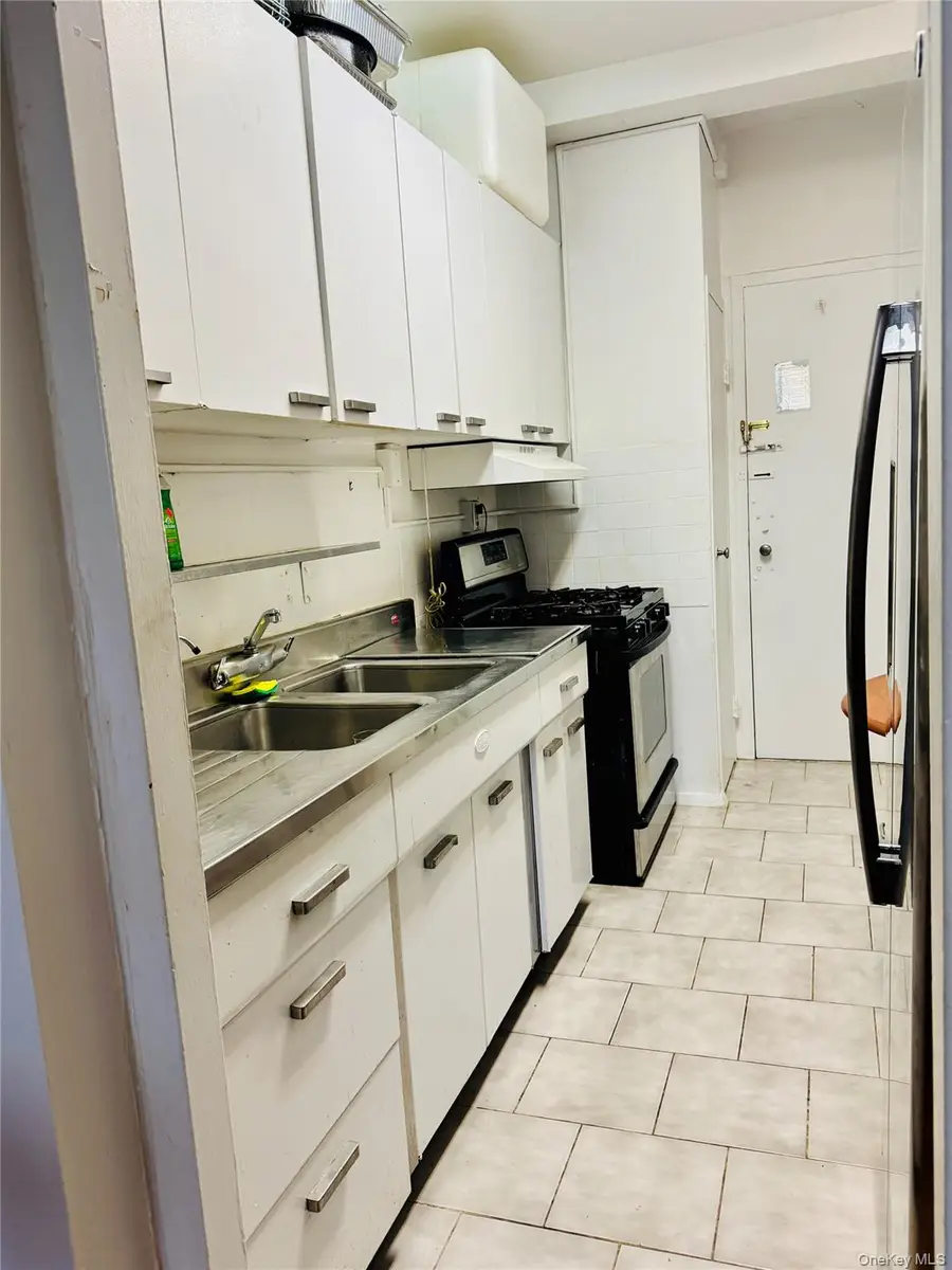 2 Fordham Hill Oval #2B, Bronx, NY 10468 - Image #3