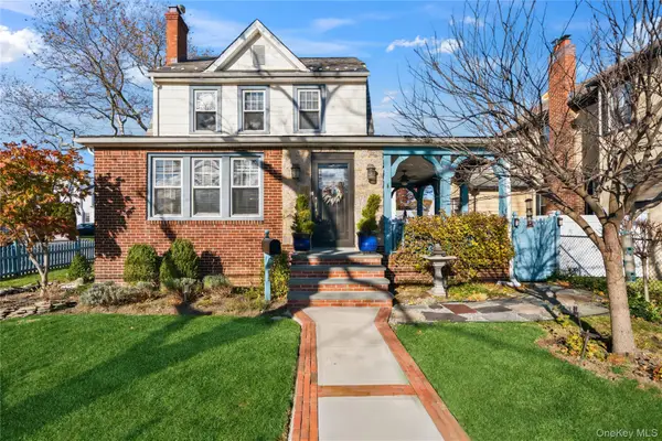 115 Wicks Lane, Malverne, NY 11565