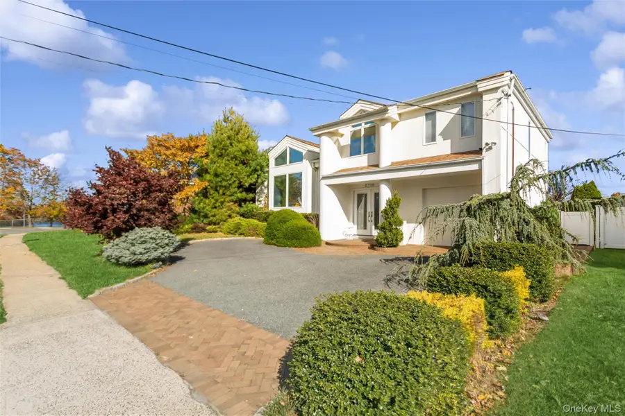 2729 Shore Drive, Merrick, NY 11566 - Image #3