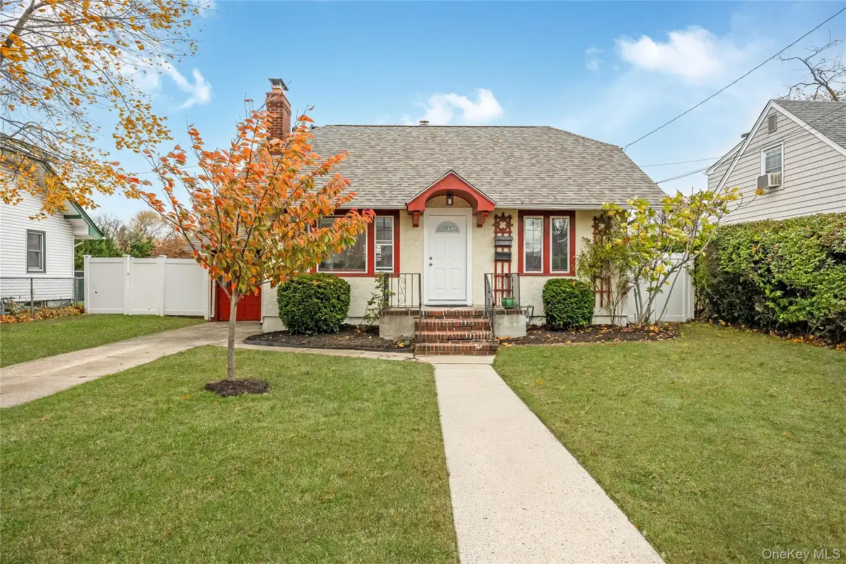 51 Castleton Court, Oceanside, NY 11572 - Image #1