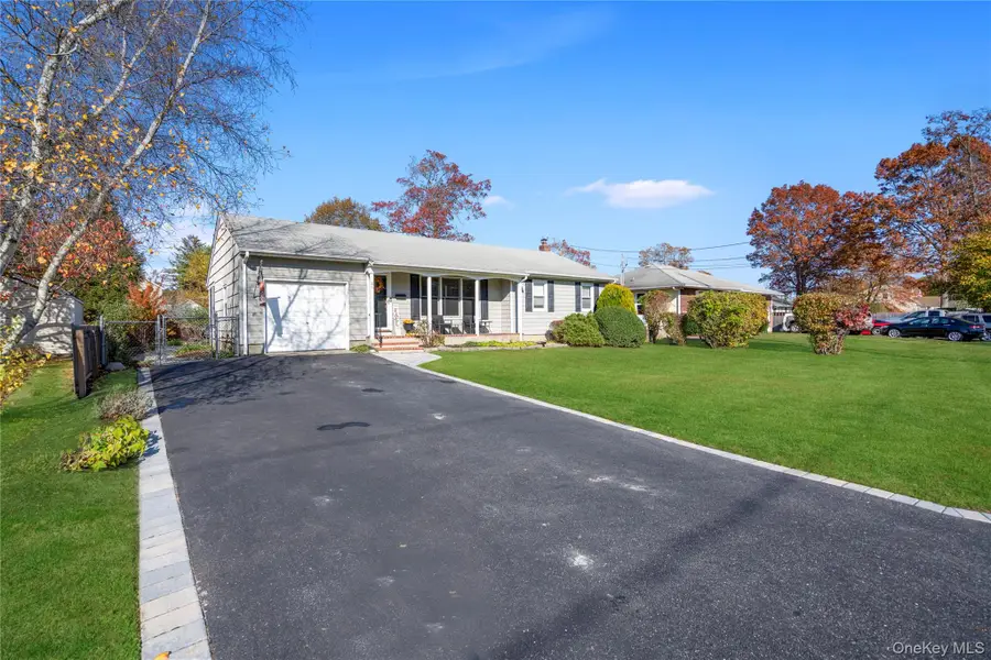 25 Washington Street, East Islip, NY 11730 - Image #3