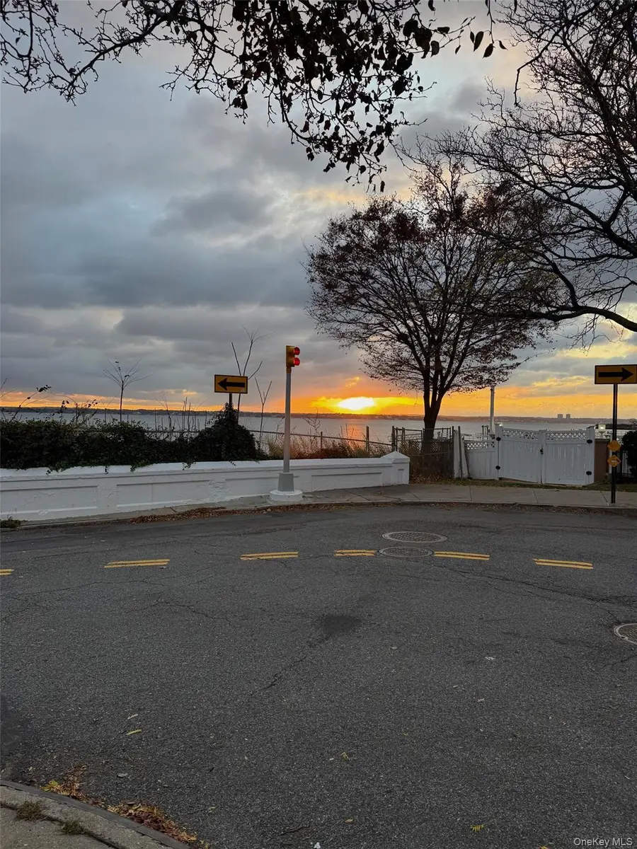 904 Dean Avenue, Bronx, NY 10465 - Image #2