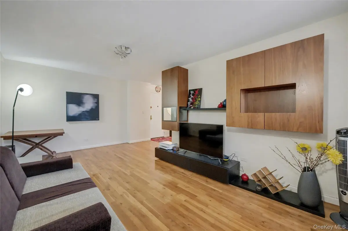 1577 E 17th Street #6M, Brooklyn, NY 11230 - Image #1