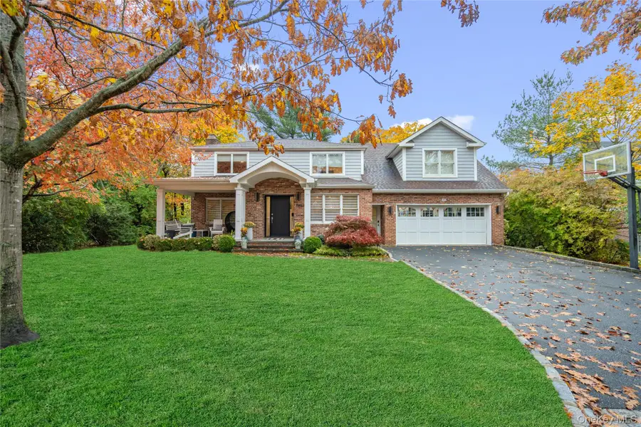 96 Oakdale Lane, Roslyn Heights, NY 11577 - Image #2