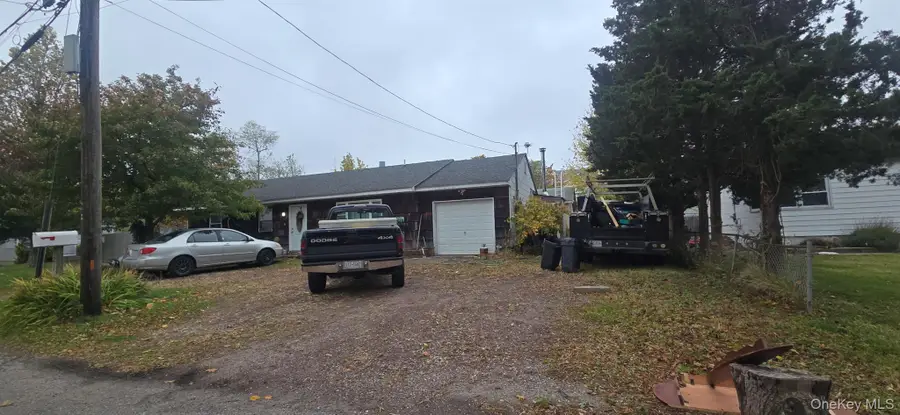 21 Astoria Road, Mastic Beach, NY 11951 - Image #2