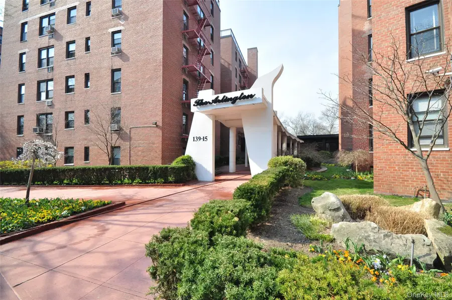 139-15 83 Ave #305, Briarwood, NY 11435 - Image #3