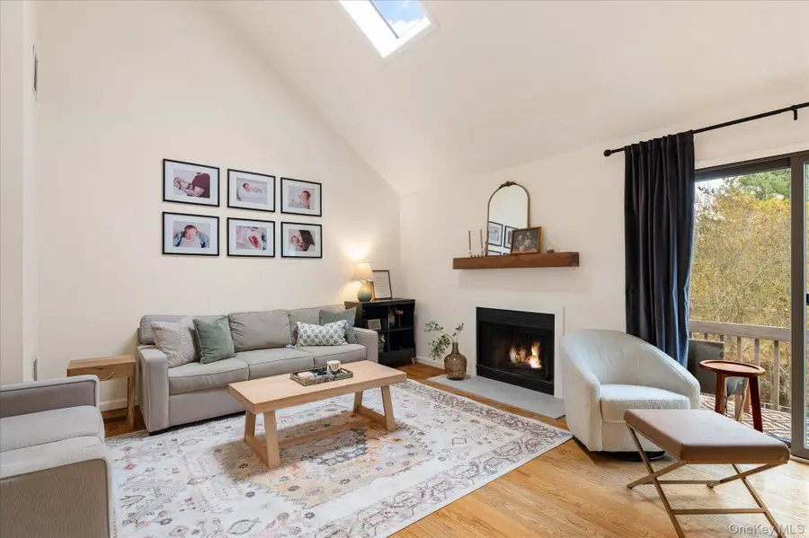 34 Adela Court, Yorktown Heights, NY 10598 - Image #2