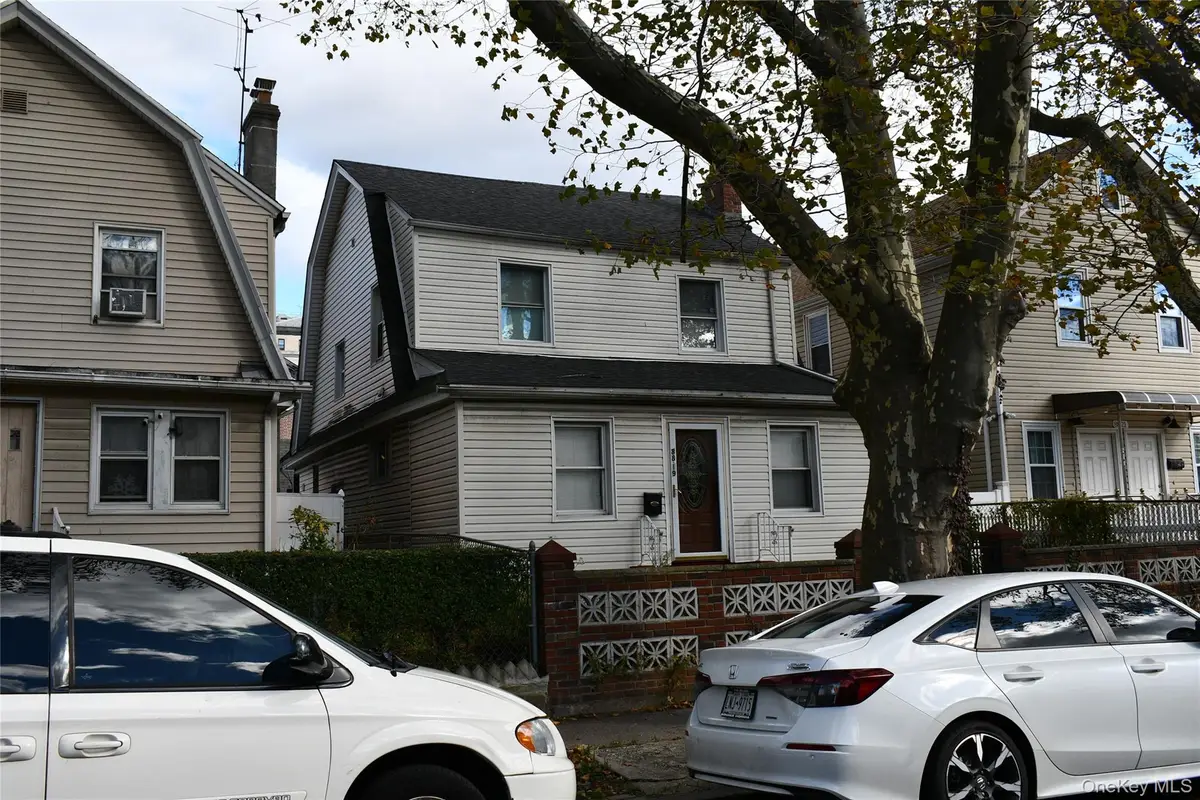 88-19 145 Street, Briarwood, NY 11435 - Image #1