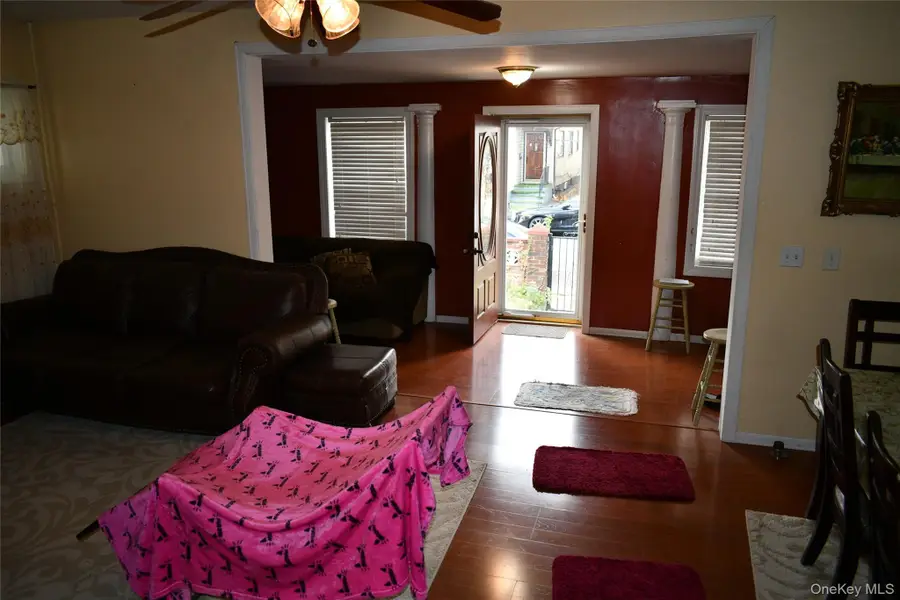 88-19 145 Street, Briarwood, NY 11435 - Image #2