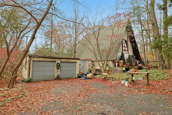 3 Grey Beech Lane, Pomona, NY 10970