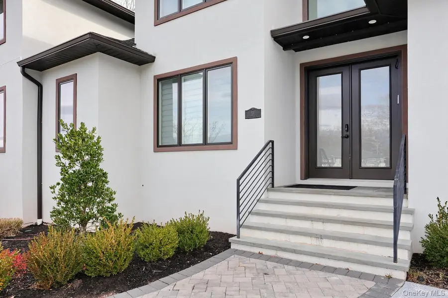 13 Autumn Court, Airmont, NY 10901 - #3