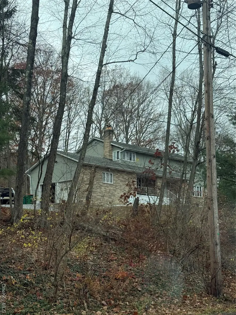 11 Square Woods Drive, Lagrangeville, NY 12540 - Image #3