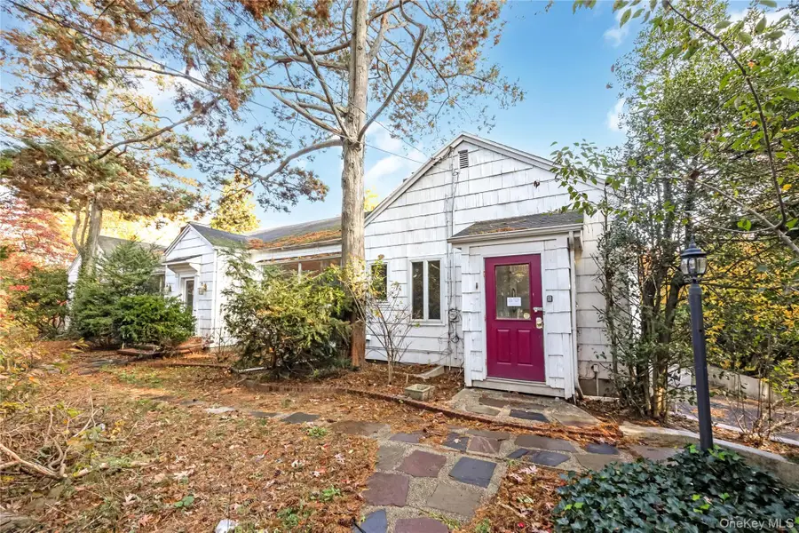 5 Bagatelle Road, Dix Hills, NY 11746 - Image #2