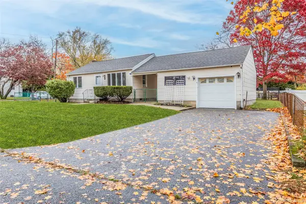 141 Wendy Drive, Holtsville, NY 11742