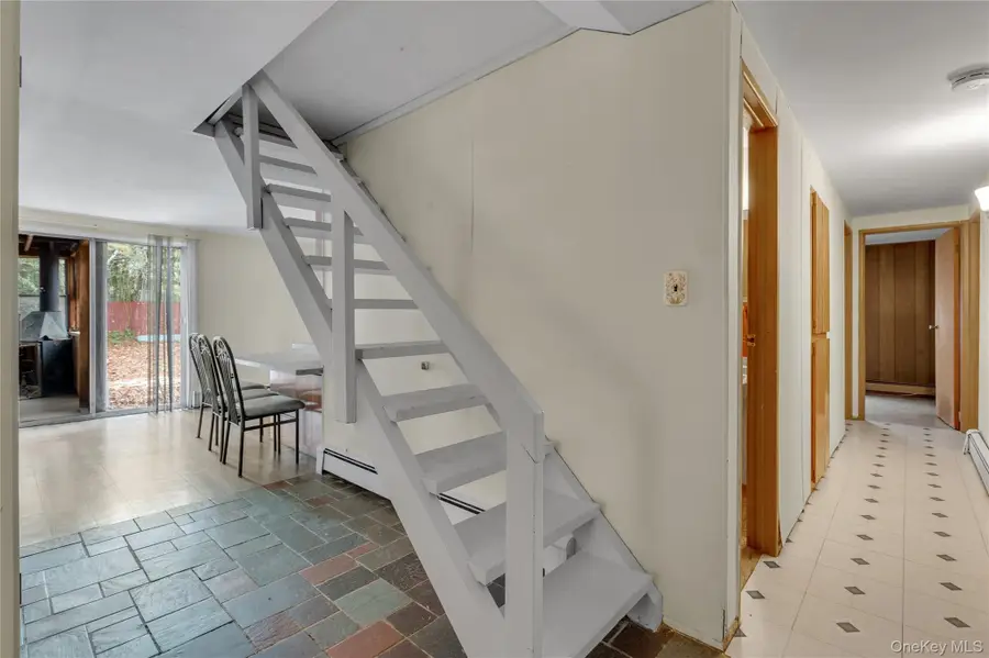 96 Split Cedar Drive, Islandia, NY 11749 - Image #2