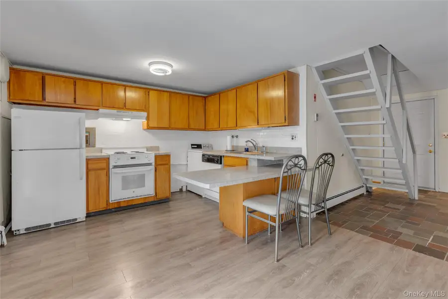 96 Split Cedar Drive, Islandia, NY 11749 - Image #3