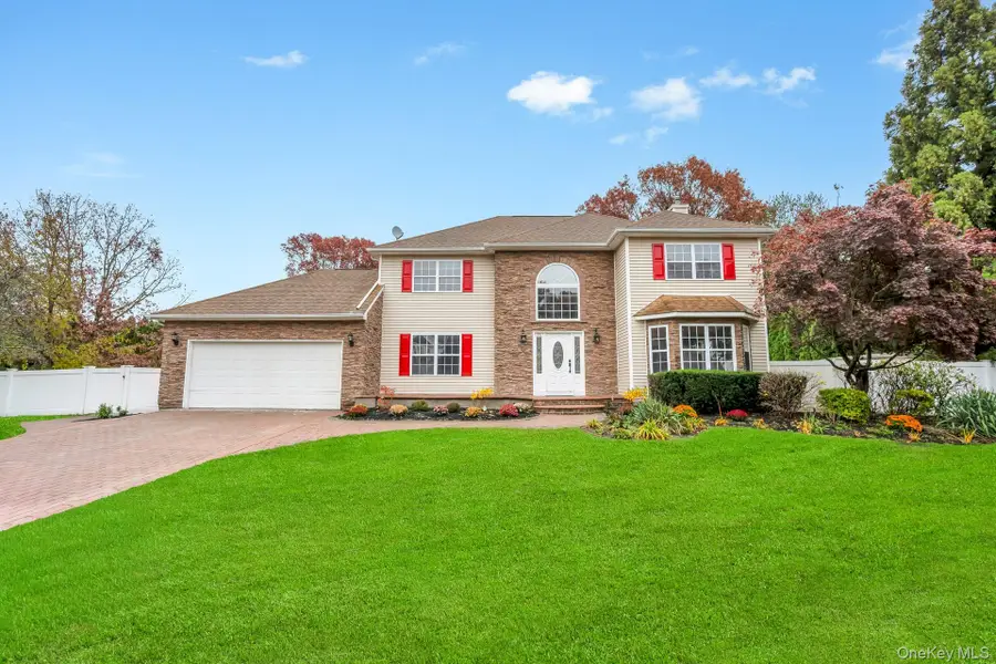 14 Adamson Street, Selden, NY 11784 - Image #2