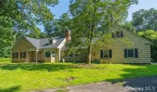 19 E Gate Road, Lloyd Harbor, NY 11743 - Image #1