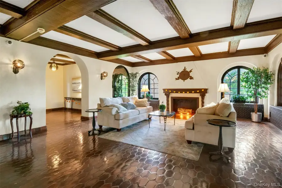 4810 Boston Post Road #2D, Pelham, NY 10803 - Image #2