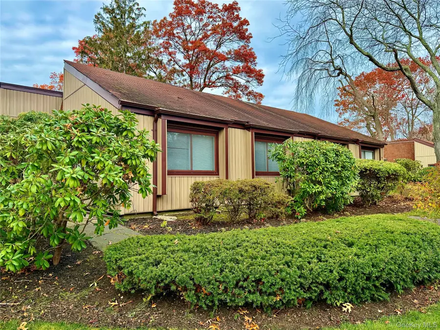 82 Strathmore Gate Drive, Stony Brook, NY 11790 - Image #2