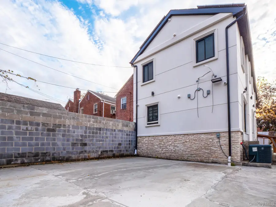 6501 110th Street, Forest Hills, NY 11375 - Image #2