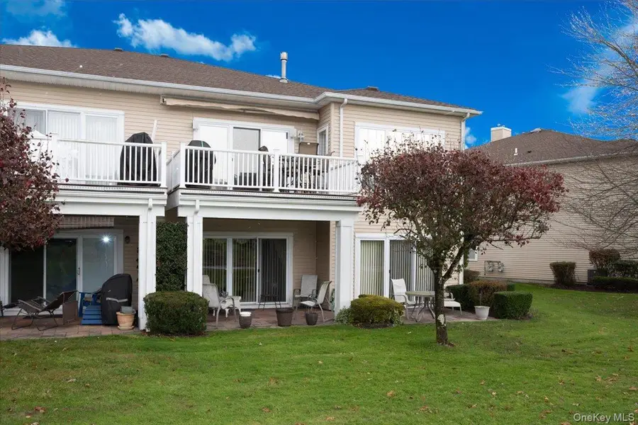 51 Windwatch Dr. Drive #51, Hauppauge, NY 11788 - Image #3