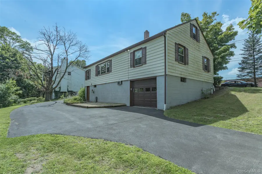 18 Oakland Avenue, Chester, NY 10918 - Image #2