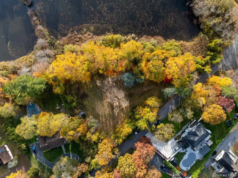 81 Old Broadway Avenue, Sayville, NY 11782 - Image #1