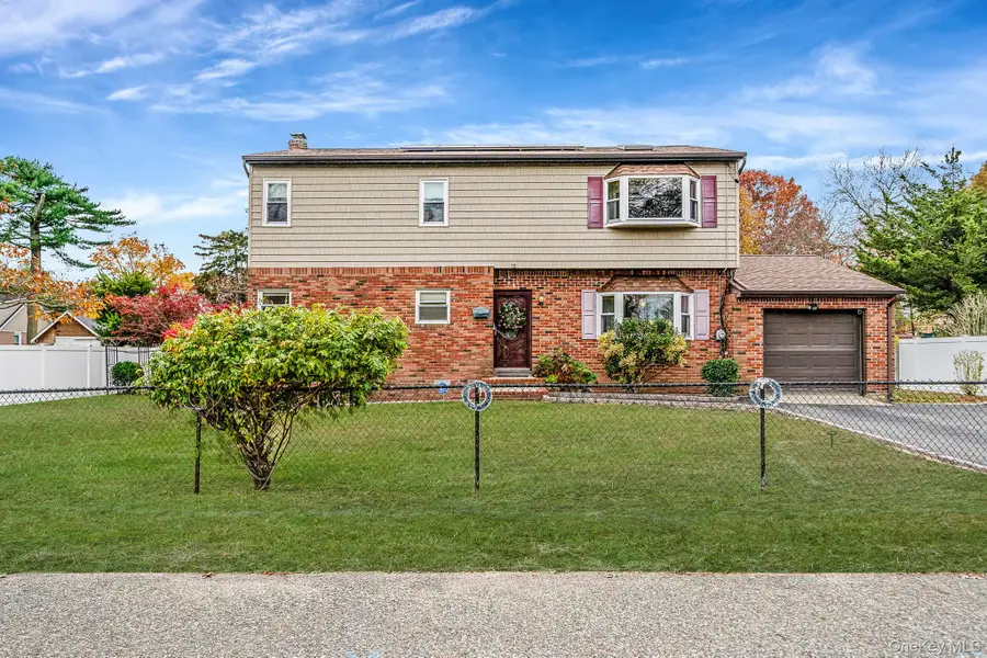 32 Mccue Avenue, Wyandanch, NY 11798 - Image #2