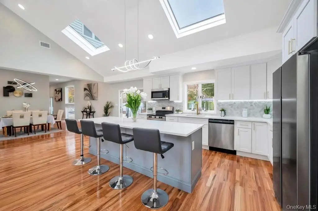 100 Old Northport Road, Kings Park, NY 11754 - Image #1