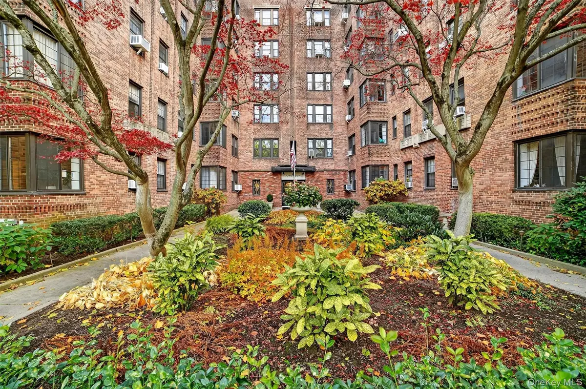 35 Parkview Avenue #6K, Bronxville, NY 10708 - Image #1