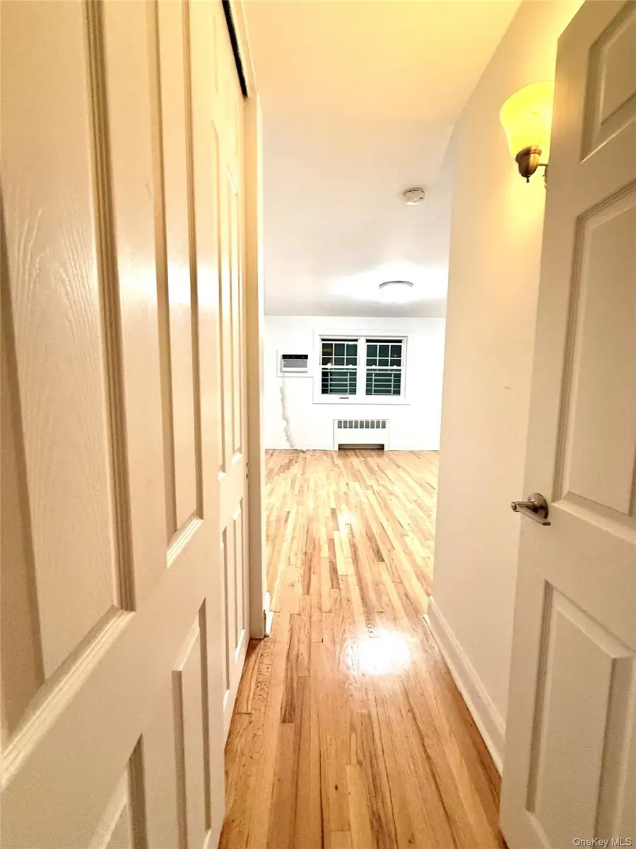 22406 Springfield Boulevard #7815 B, Oakland Gardens, NY 11364 - Image #2