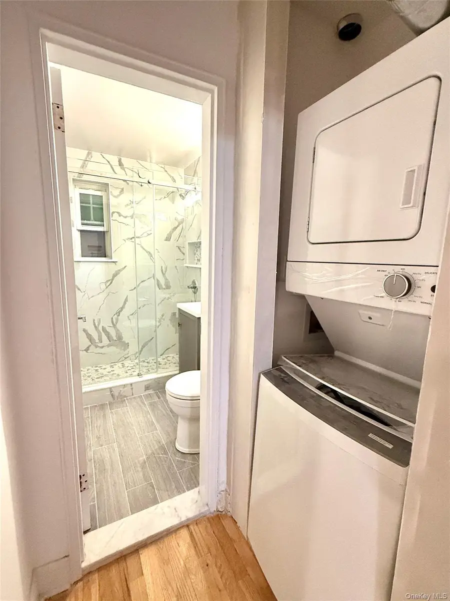 22406 Springfield Boulevard #7815 B, Oakland Gardens, NY 11364 - Image #3