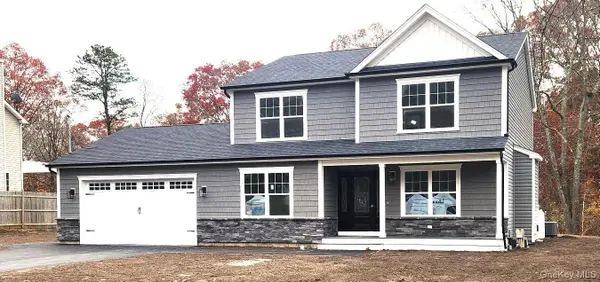 45 Kingsland Avenue, Shirley, NY 11967