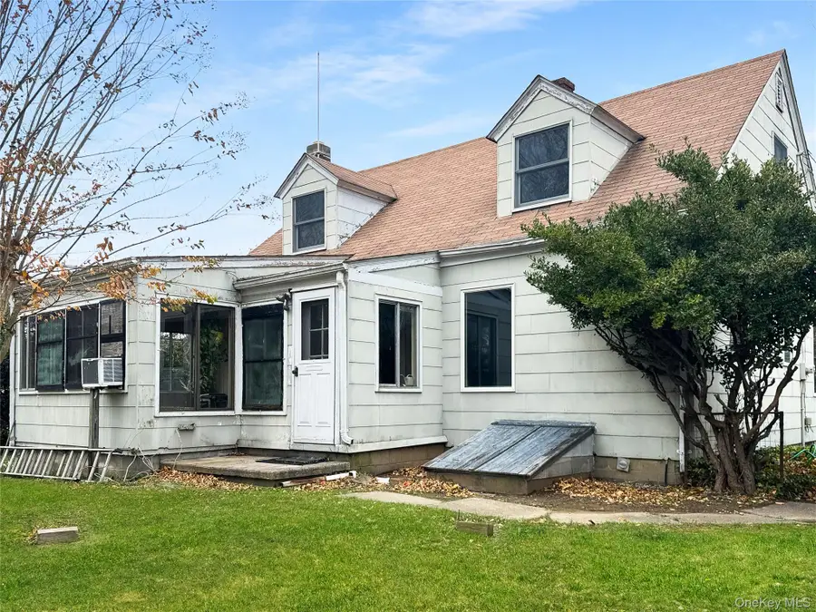 57 (aka 400) Wilmarth Avenue, Greenport, NY 11944 - Image #2