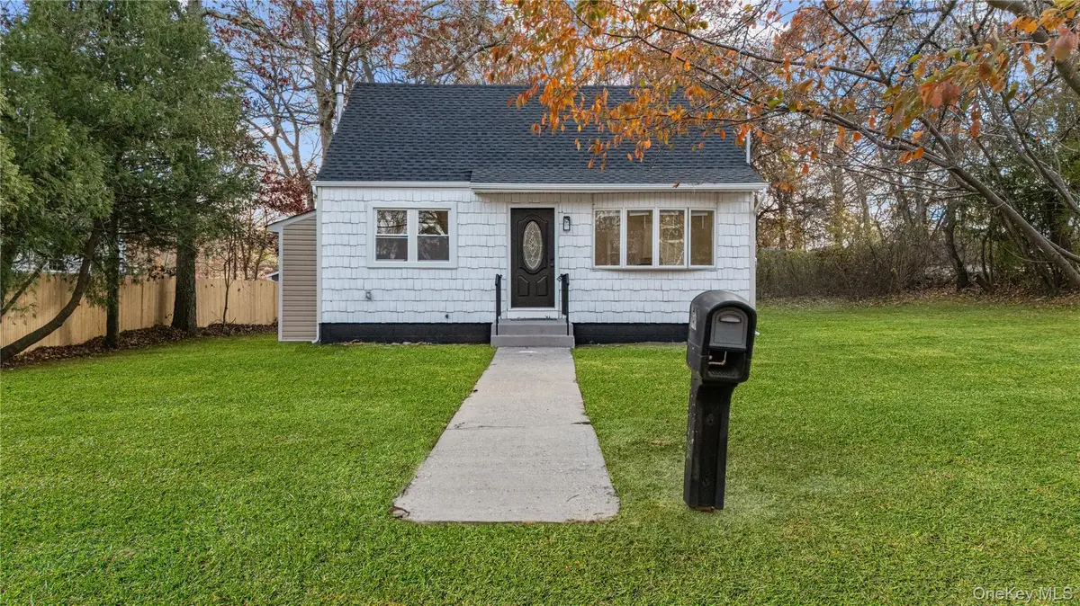 78 Carr Ln, Coram, NY 11727 - Image #1