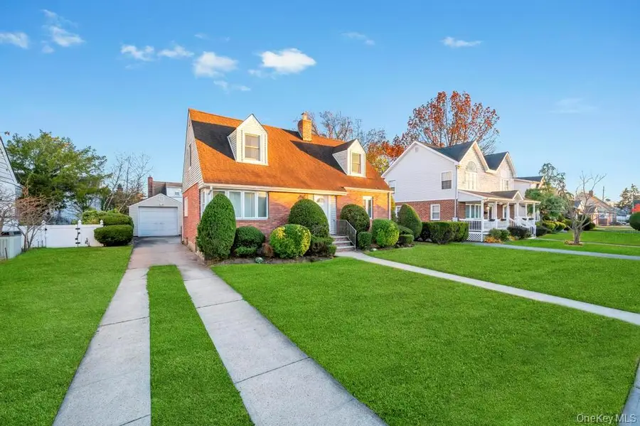 34 Alstead Road, Valley Stream, NY 11580 - Image #3