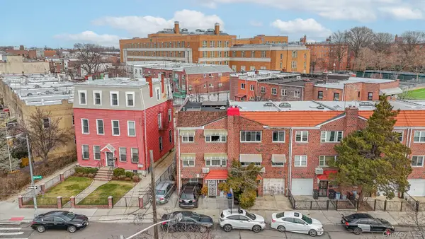 47-05 Newtown Road, Long Island City, NY 11103