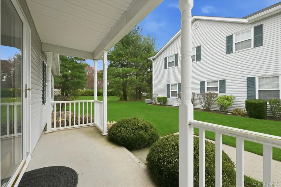 12 Merrimack Road, Smithtown, NY 11787 - Image #3
