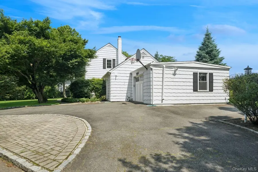 1250 Harbor Road, Hewlett Harbor, NY 11557 - Image #3