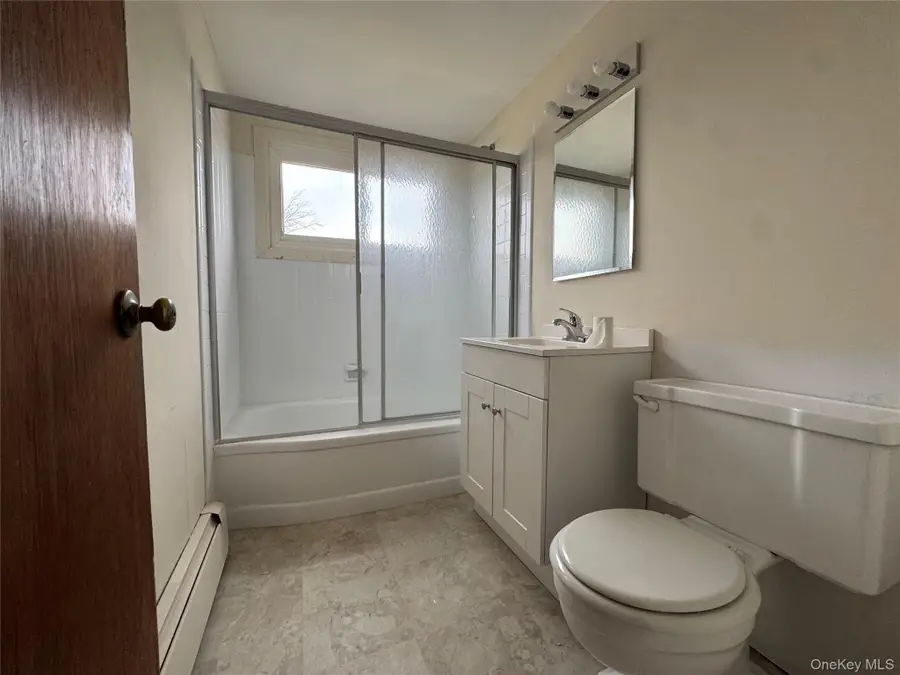 231 Blacksmith Road S, Levittown, NY 11756 - Image #2