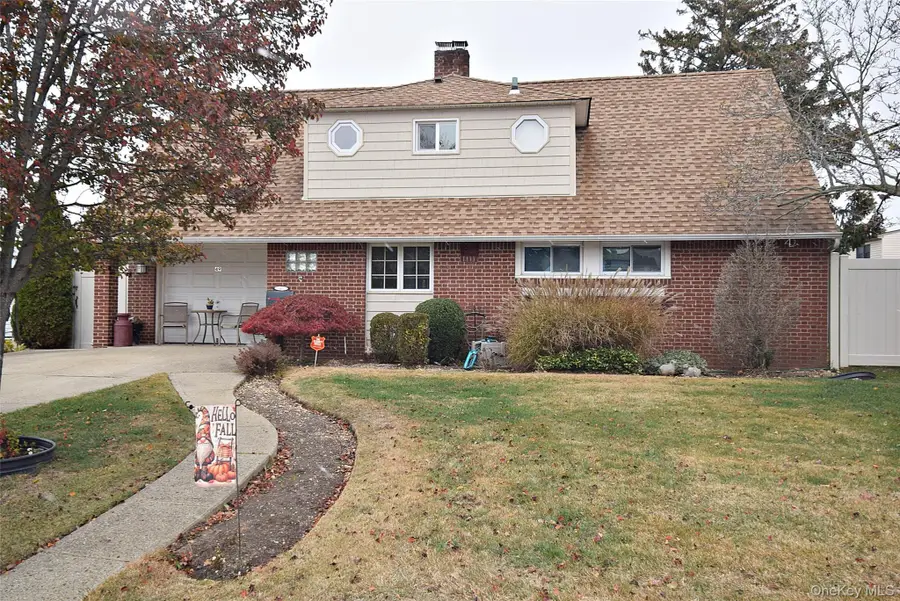 49 Cutter Lane, Levittown, NY 11756 - Image #2