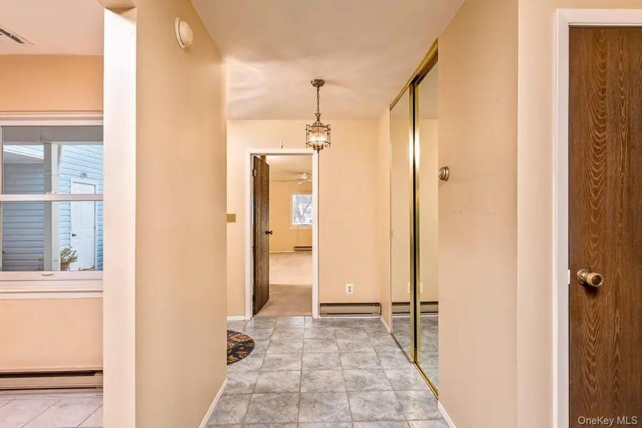 705 Cabot Court W, Saint James, NY 11780 - Image #3