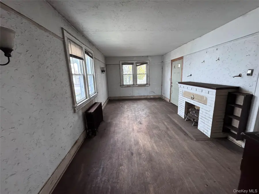 28 Cammerer Avenue, East Rockaway, NY 11518 - Image #3