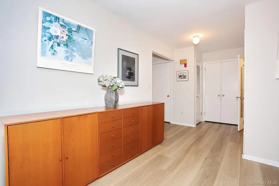 12 Hickory Hill Lane, Tappan, NY 10983 - Image #3