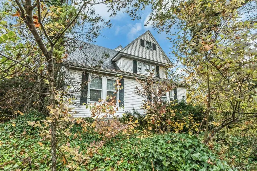 113 Murray Avenue, Port Washington, NY 11050 - Image #3