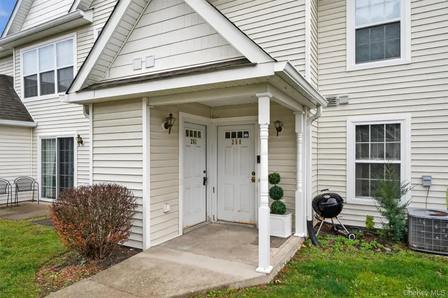 261 Ruth Court, Middletown, NY 10940 - Image #2