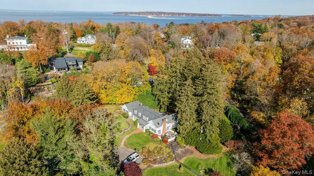 5 Kanes Lane, Huntington Bay, NY 11743 - Image #1