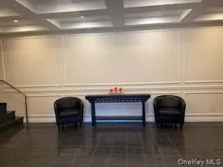 15 Canterbury Road #D6, Great Neck, NY 11021 - Image #3